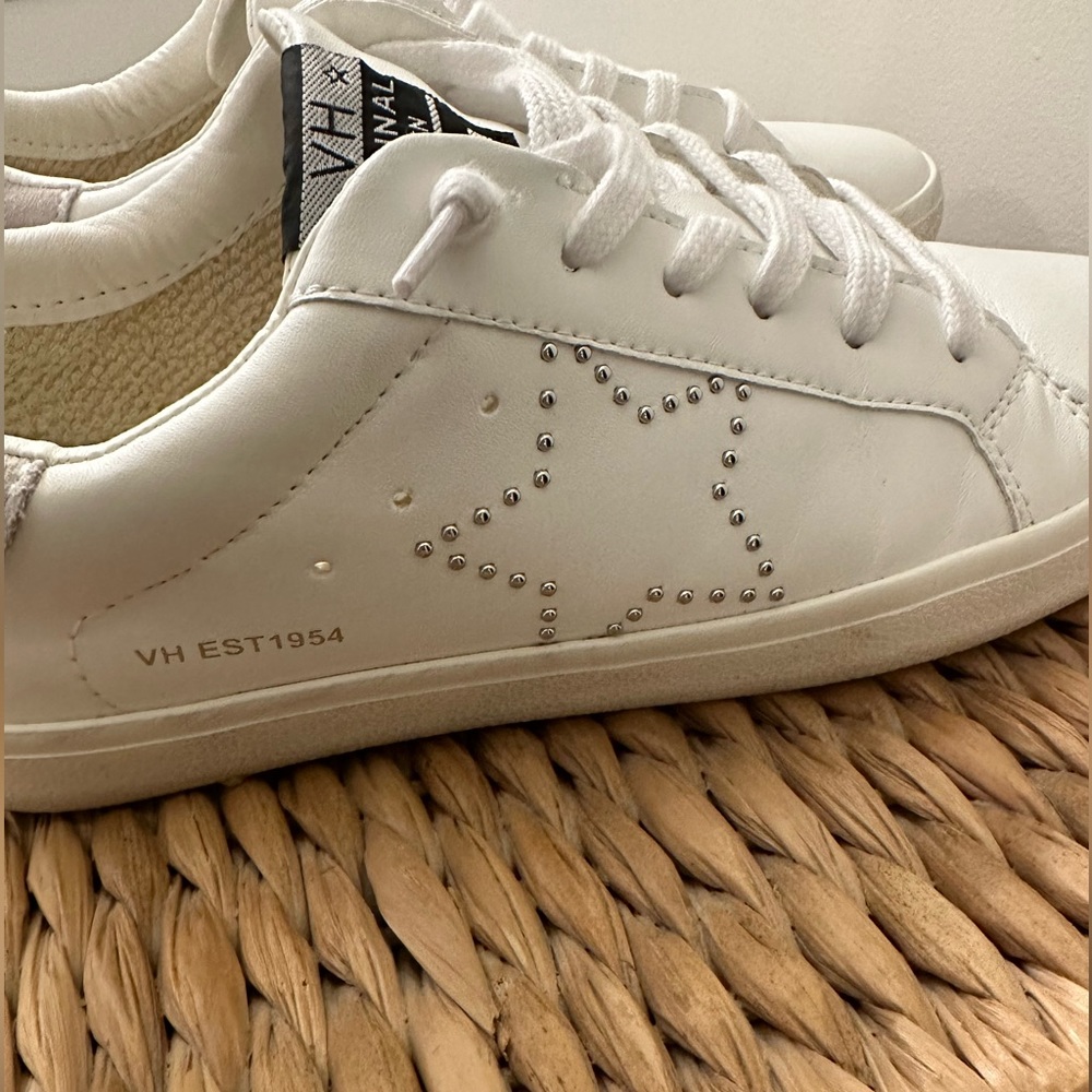 COPY - Vintage Havana sneakers size 10 pre owned.